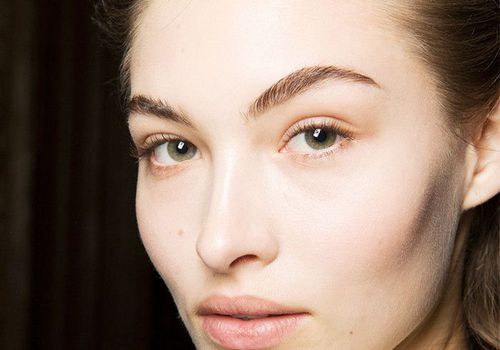 Os tratamentos faciais ajudam na acne? Nós investigamos