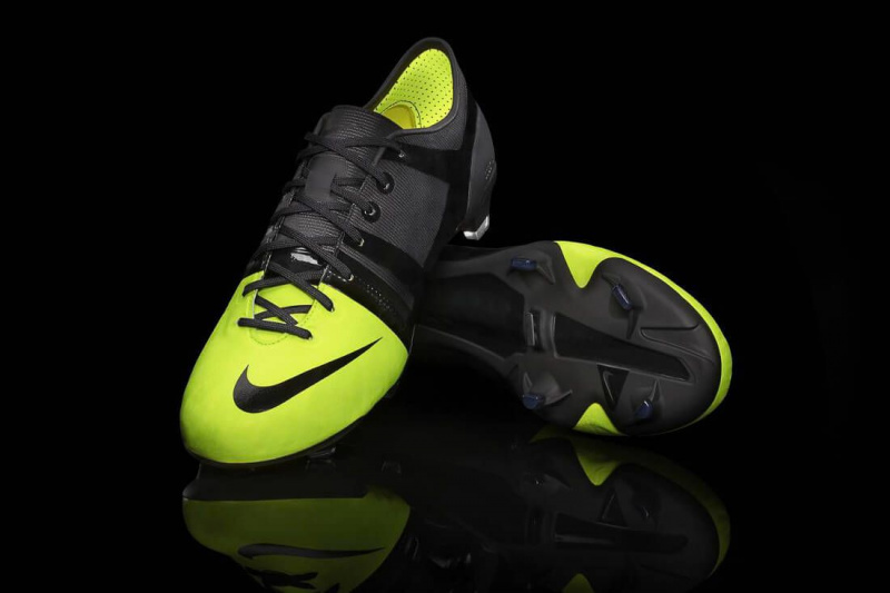 Botas de fútbol Nike GS
