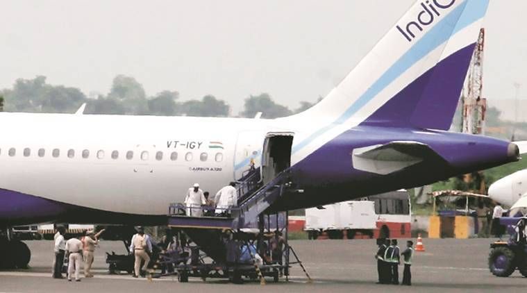IndiGo conecta tres aviones A320 neo por problemas de motor