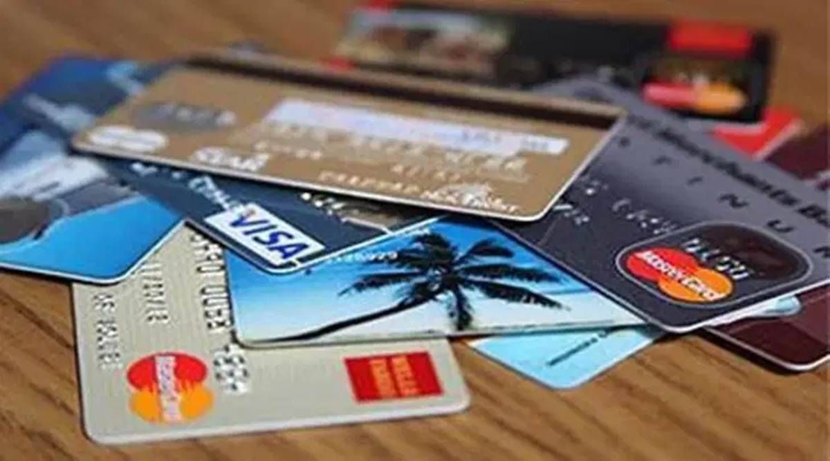 借记卡、信用卡使用量激增：交易量较 4 月低点增长 111%