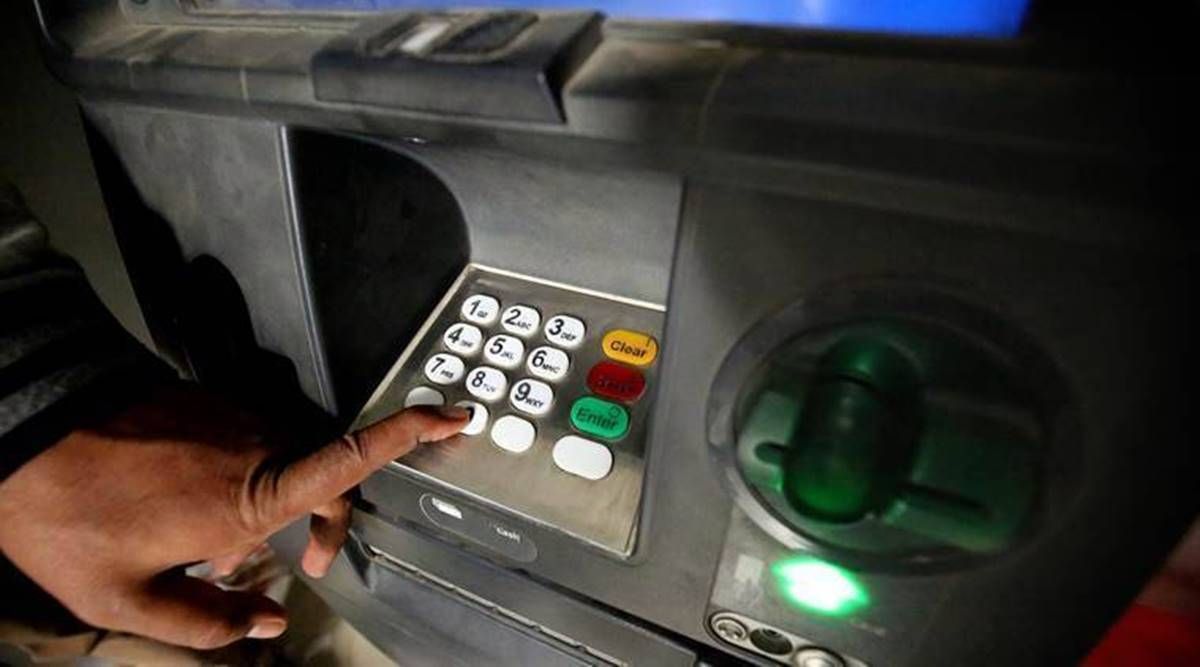 Transakcje w bankomatach: opłata interchange, opłata po podwyższeniu darmowych wypłat