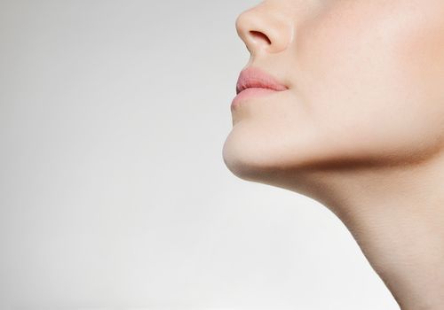 Lo que necesita saber sobre la depilación con cera de la nariz