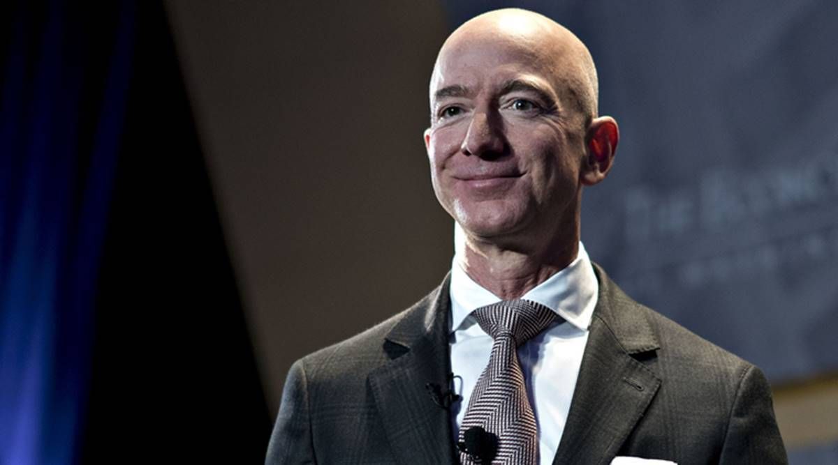 Jeff Bezos pede $ 1,7 milhão em taxas legais do irmão da namorada