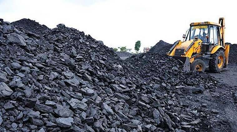 For å åpne kullgruvesektoren skal regjeringen auksjonere 10 gruver