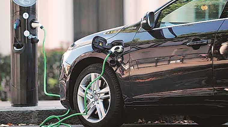 Center znižuje uvozne dajatve za dele električnih vozil
