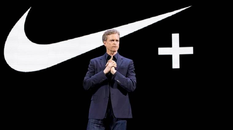 Niken toimitusjohtaja Mark Parker luovuttaa roolin eBayn entiselle johtajalle John Donahoelle