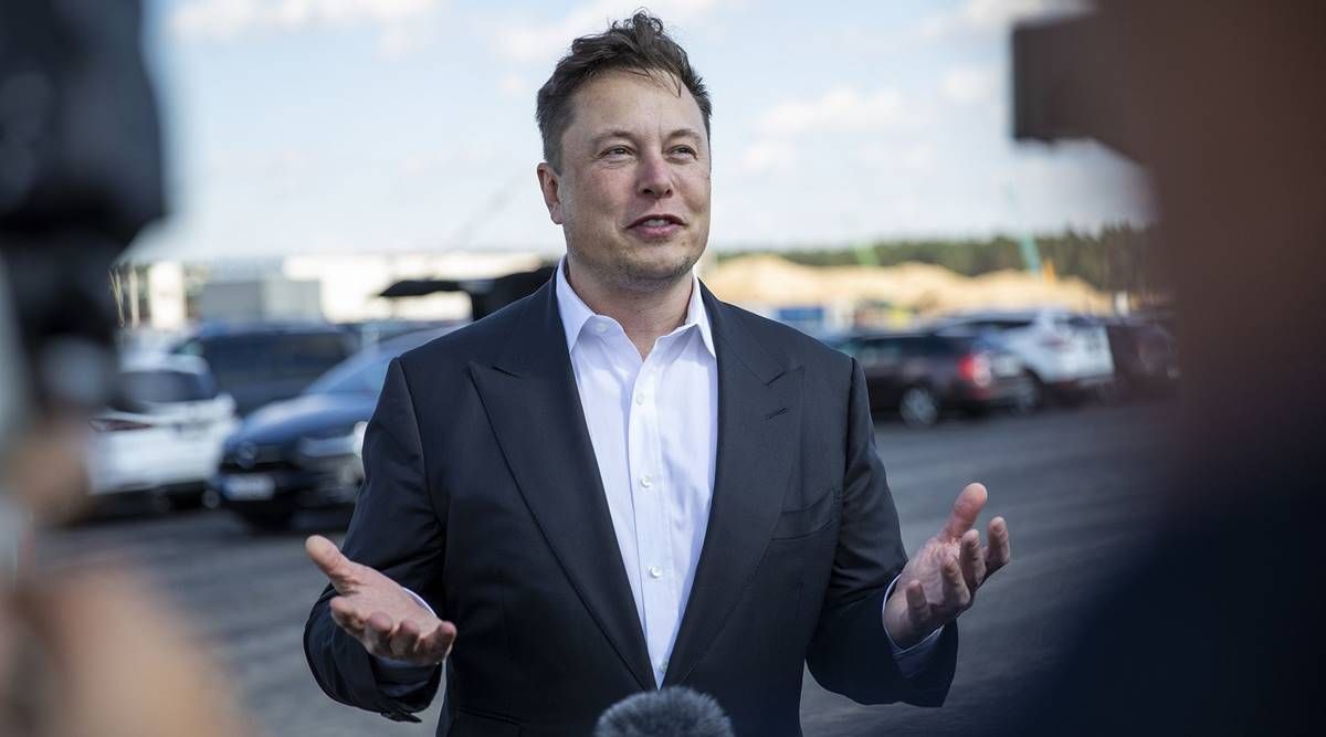 Elon Musk ohitti Jeff Bezosin maailman rikkaimmaksi ihmiseksi