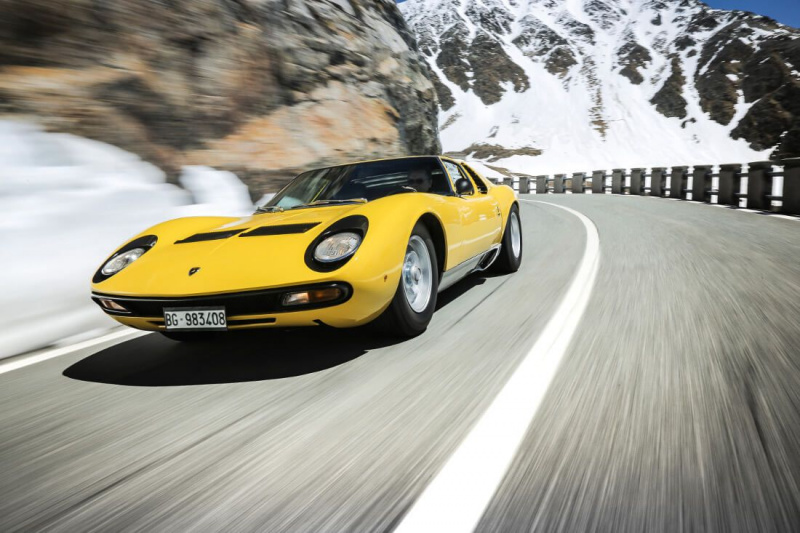 Prvi super automobil: Razmišljanje o naslijeđu Lamborghinija Miure