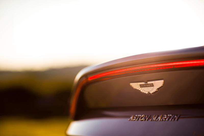 Frumosul nu va fi îmblânzit | Vă prezentăm Aston Martin Vantage 2018