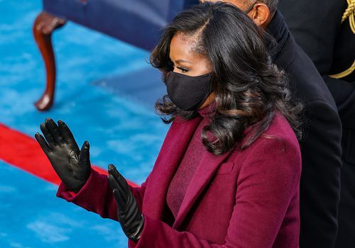 Näin Michelle Obaman stylisti saavutti pomppiva silkkipuristin vihkimiseen