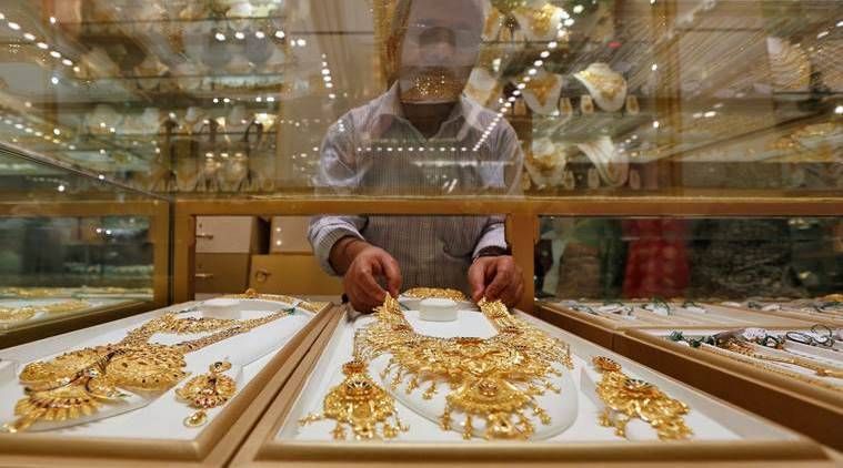 Premoženje hitrega pribežališča je zlato dvignilo na 50.000 Rs