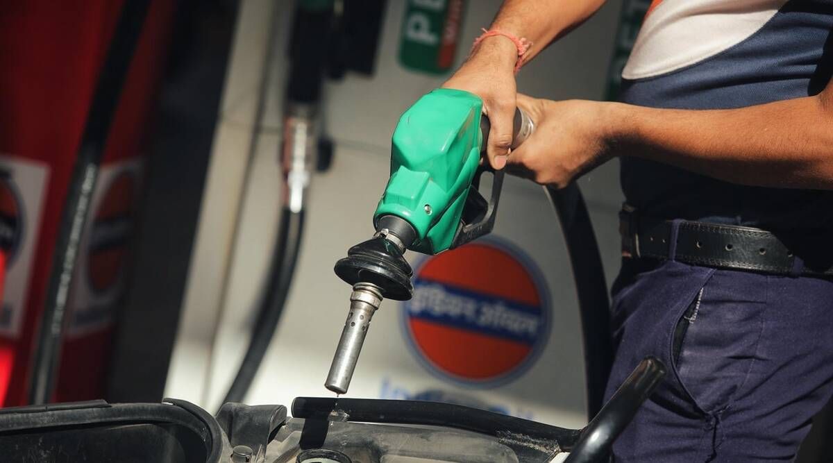 Les prix du carburant atteignent de nouveaux records; L'essence dépasse les 100 Rs/litre pour la première fois à Jaipur