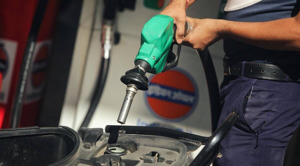 La gasolina supera la marca de 90 rupias por litro en Delhi: estos son los precios del combustible para automóviles en su ciudad hoy