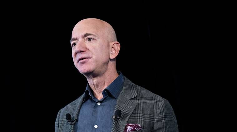 Päivä sen jälkeen, kun Jeff Bezos oli kiertänyt varastoa, Amazon sanoo, että siellä olevalla työntekijällä on koronavirus