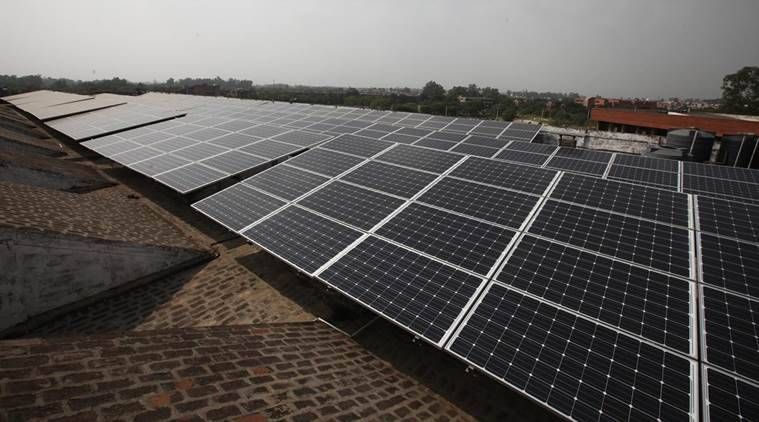 Adani zmaga v 'največjem' solarnem projektu na svetu; vlagati 6 milijard dolarjev
