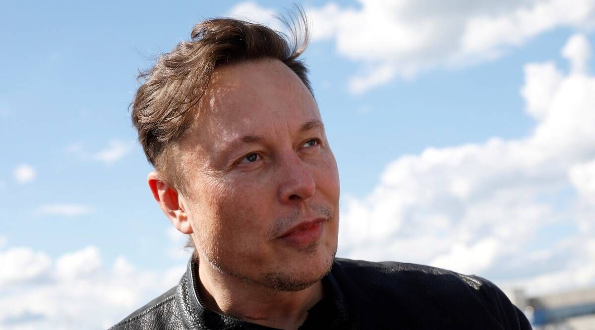 Elon Musk arkiverer varemerkepapirer for Tesla restaurantkonsept