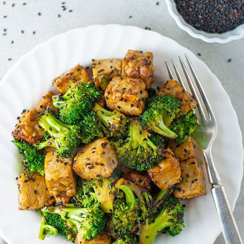 Stir-fry sìol Broccoli, Tempeh agus Black Sesame