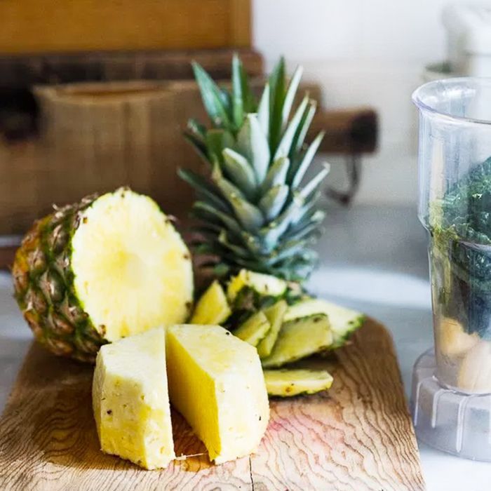ananas - hvordan man kan slippe af med maveopblødning