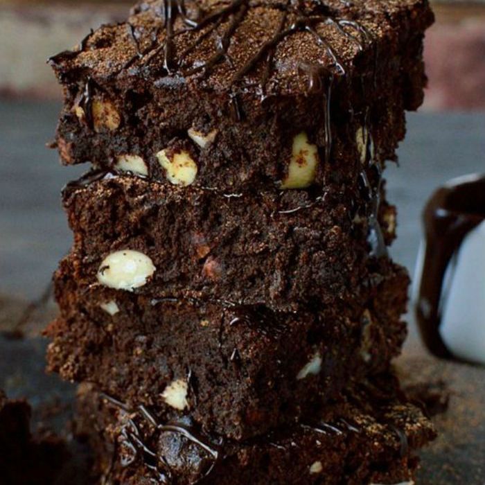 Schokoladen Brownies mit Nüssen