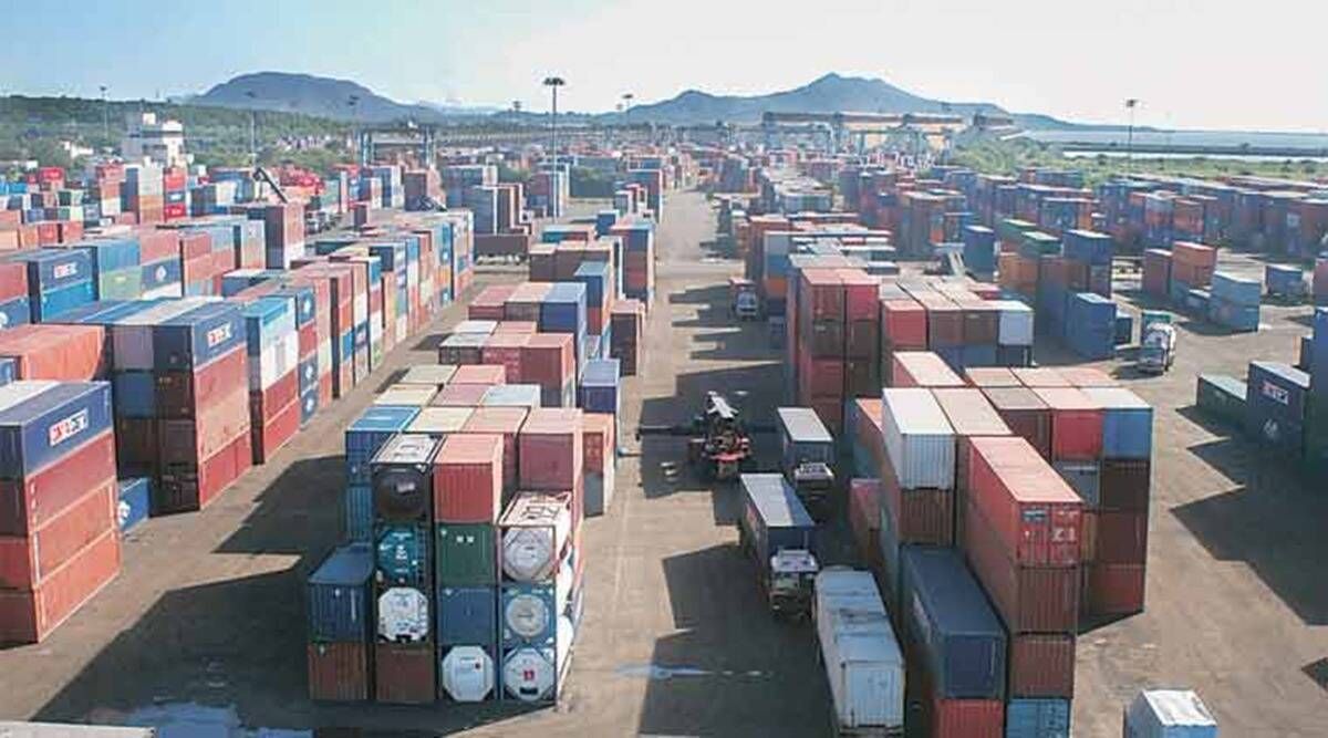 Eksporten krymper for tredje måned i rad, handelsunderskuddet øker