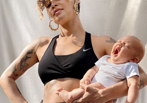 Nike의 출산 라인은 임신했을 때 필요한 것입니다.