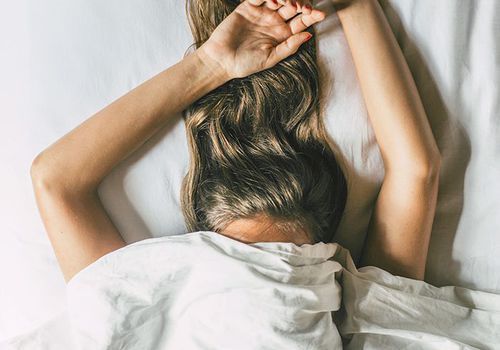 כיצד להירדם מהר באמצעות נשימתך בלבד