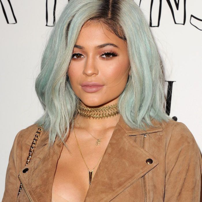 Whoa: Kim K. assomiglia a Kylie con i suoi nuovi capelli color caramella