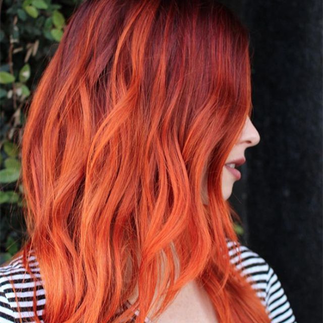 Rotes Ombre-Haar von Jafra Bryant
