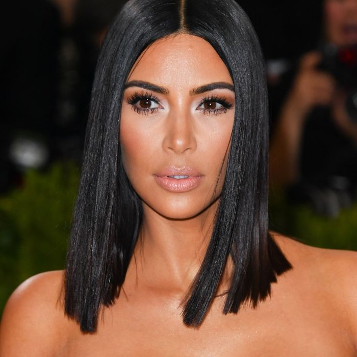 Kim Kardashian hår: Kim med en superstump og lige lang bob