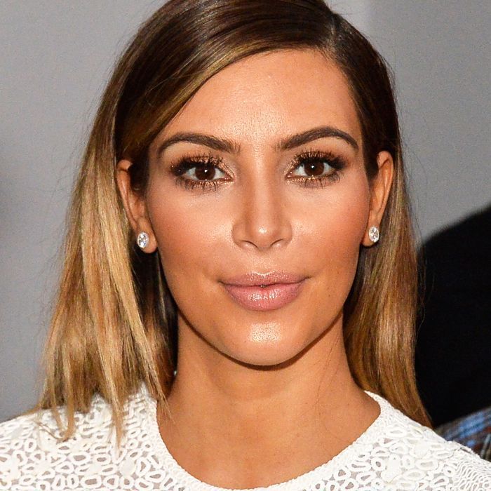 Kim Kardashian hår: brunt ombre hår