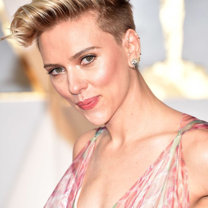 Scarlett Johansson undercut