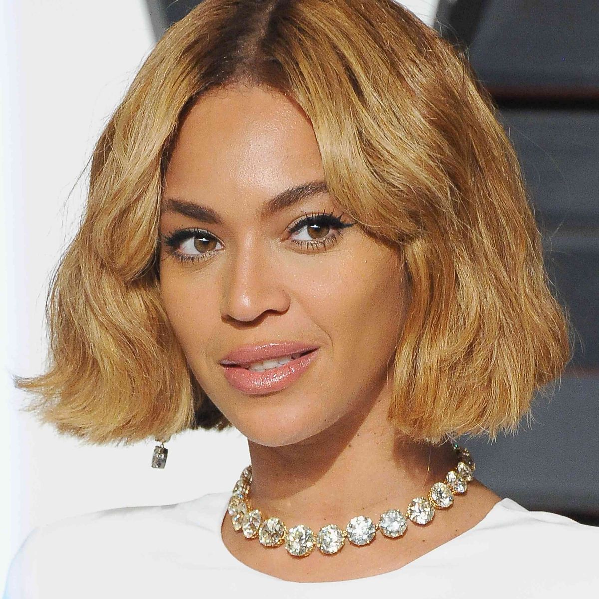 Beyonce aig Pàrtaidh Oscar Vanity Fair 2015 air a chumail le Graydon Carter - A ’ruighinn