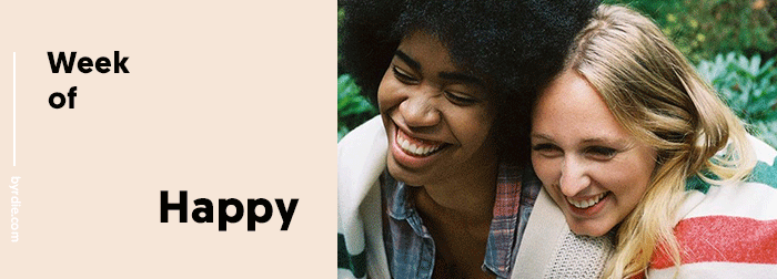 Cómo despertarse feliz todos los días, según un terapeuta de la risa