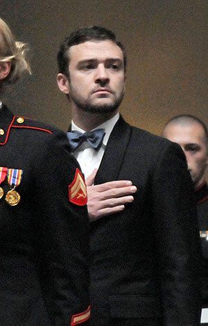 Justin Timberlake Muodollinen puku Marine Corps -pallo