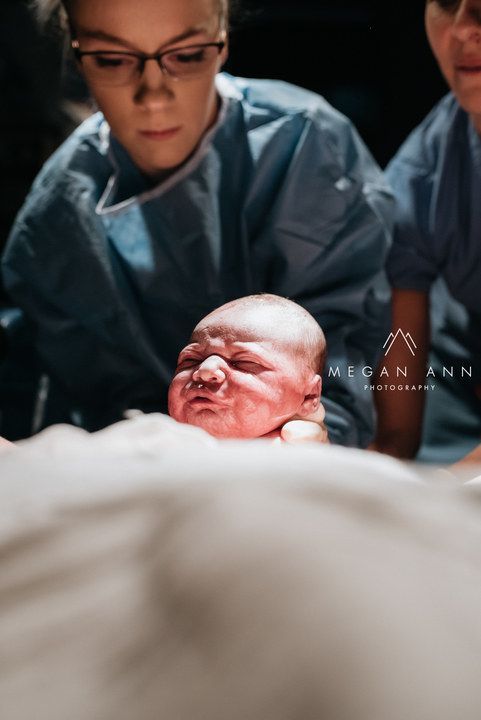 Deze fotograaf heeft prachtige foto's gemaakt van het moment waarop haar zoon werd geboren