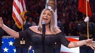 Fergie estropeó el himno nacional y las caras de los jugadores lo dicen todo