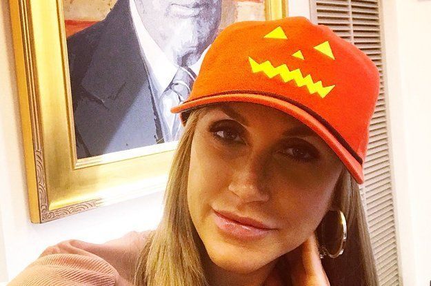 Trumpove nove MAGA šešire za Noć vještica na temu bundeve sve više kontroliraju