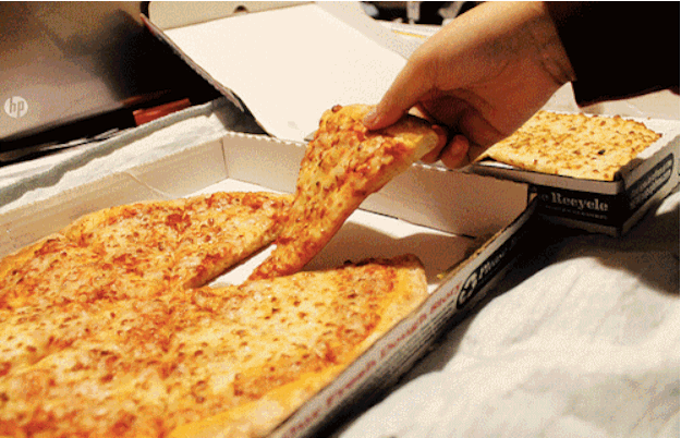 Fear a ’buannachadh còrr air $ 2,000 às deidh Suing Pizza Hut Airson Croutons Crunchy‘ Excessively ’