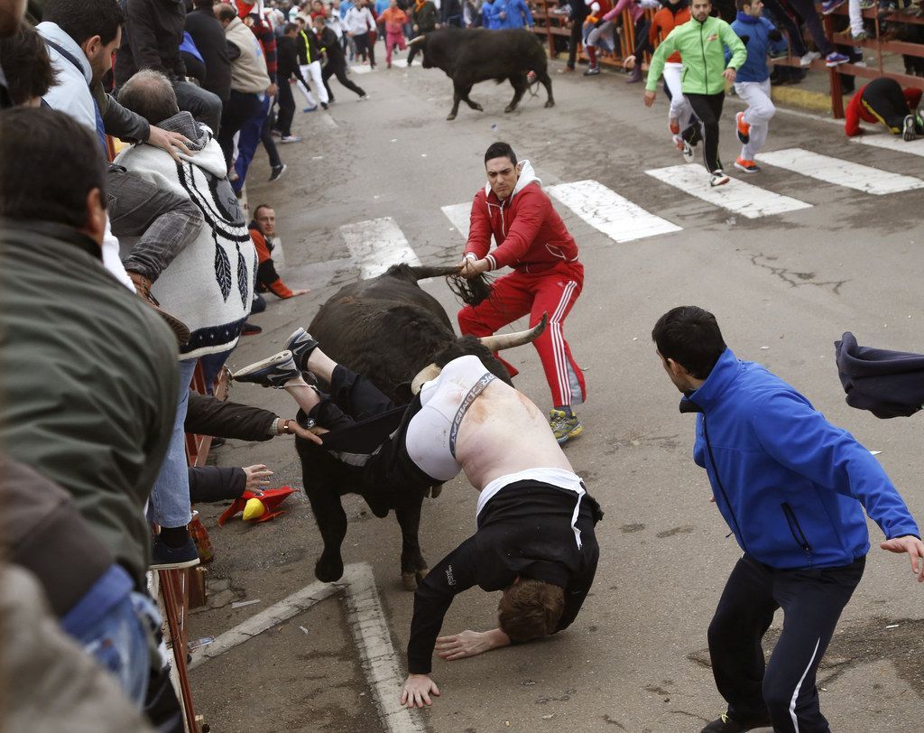 Amerikas lidende 'største sårende' lege har noensinne sett under tyrefektingsfestivalen i Spania