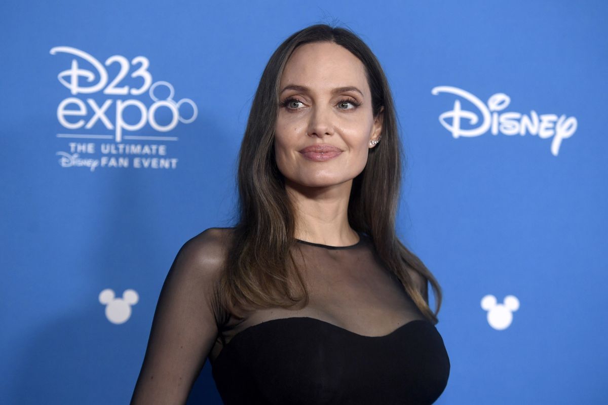 Angelina a Disney vörös szőnyegen