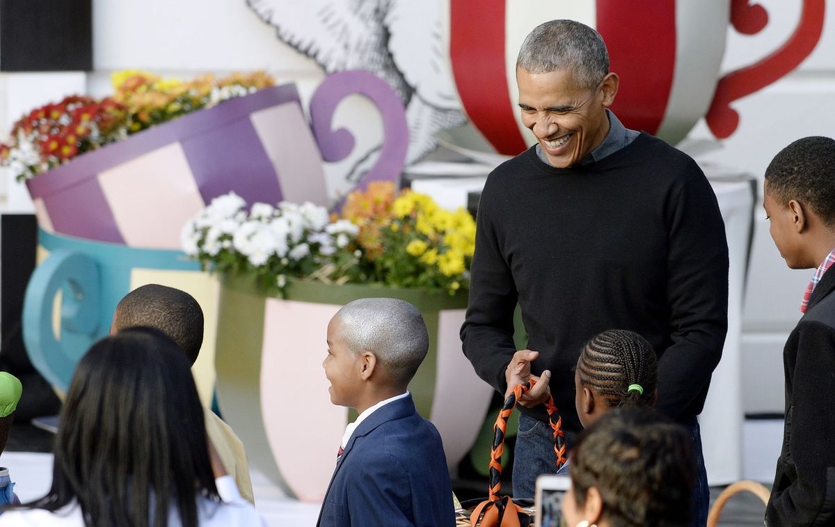 El presidente Obama se partió de risa cuando era un niño disfrazado de él en la fiesta de la Casa Blanca