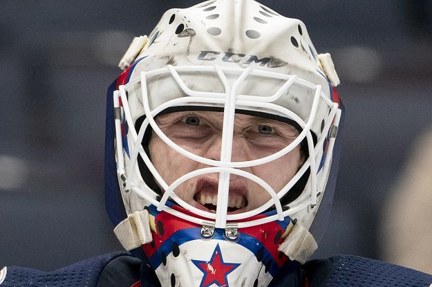 Matiss Kivlenieks de NHL muere en accidente de fuegos artificiales