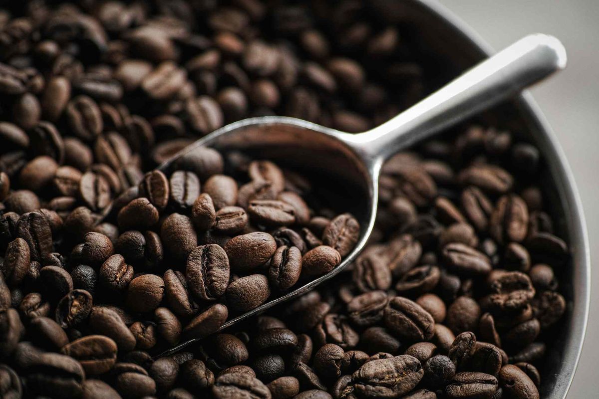 Geröstete Kaffeebohnen für Kaffeeseife