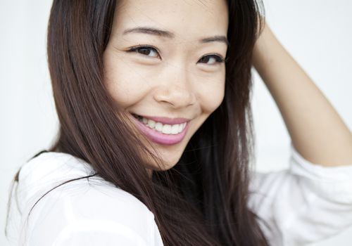 Korealaiset naiset harjoittavat hiusviivojaan, ja tulokset ovat uskomattomia