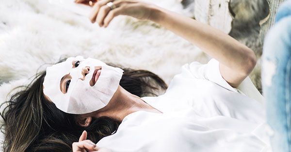 10 máscaras faciais para relaxar no fim de semana de ação de graças