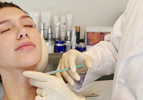 Tanya Akim får nakke-Botox