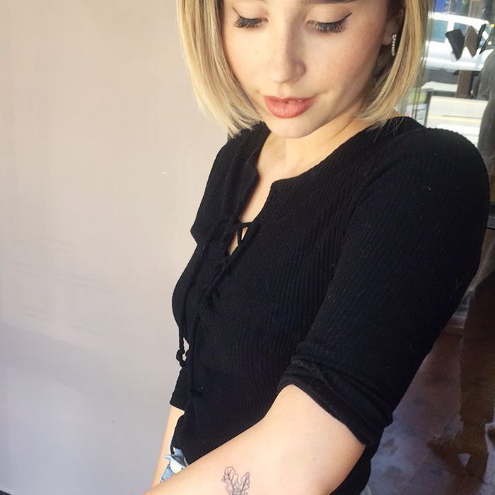 Tatuaj feminist - Tatuaj minimalist