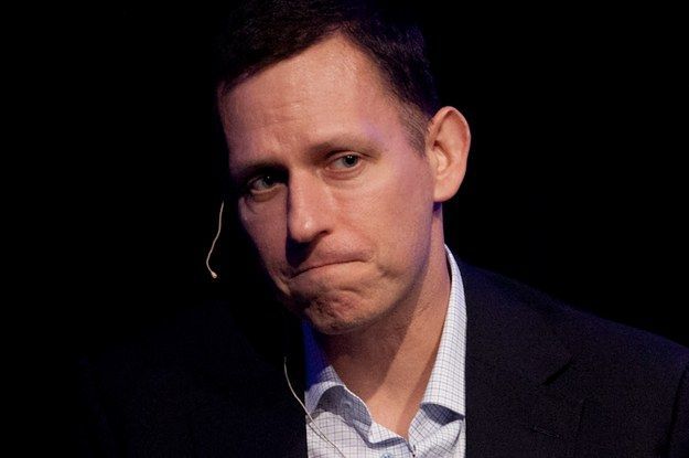 ზიზღი Gawker– ისთვის და ქება Thiel– ​​ისთვის Facebook– ის აქციონერთა შეხვედრაზე