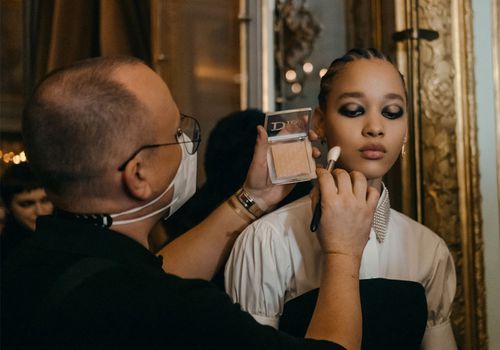 5 grožio pamokos, kurias sužinojau iš „Dior Makeup“ kūrybos direktoriaus Peterio Philipso